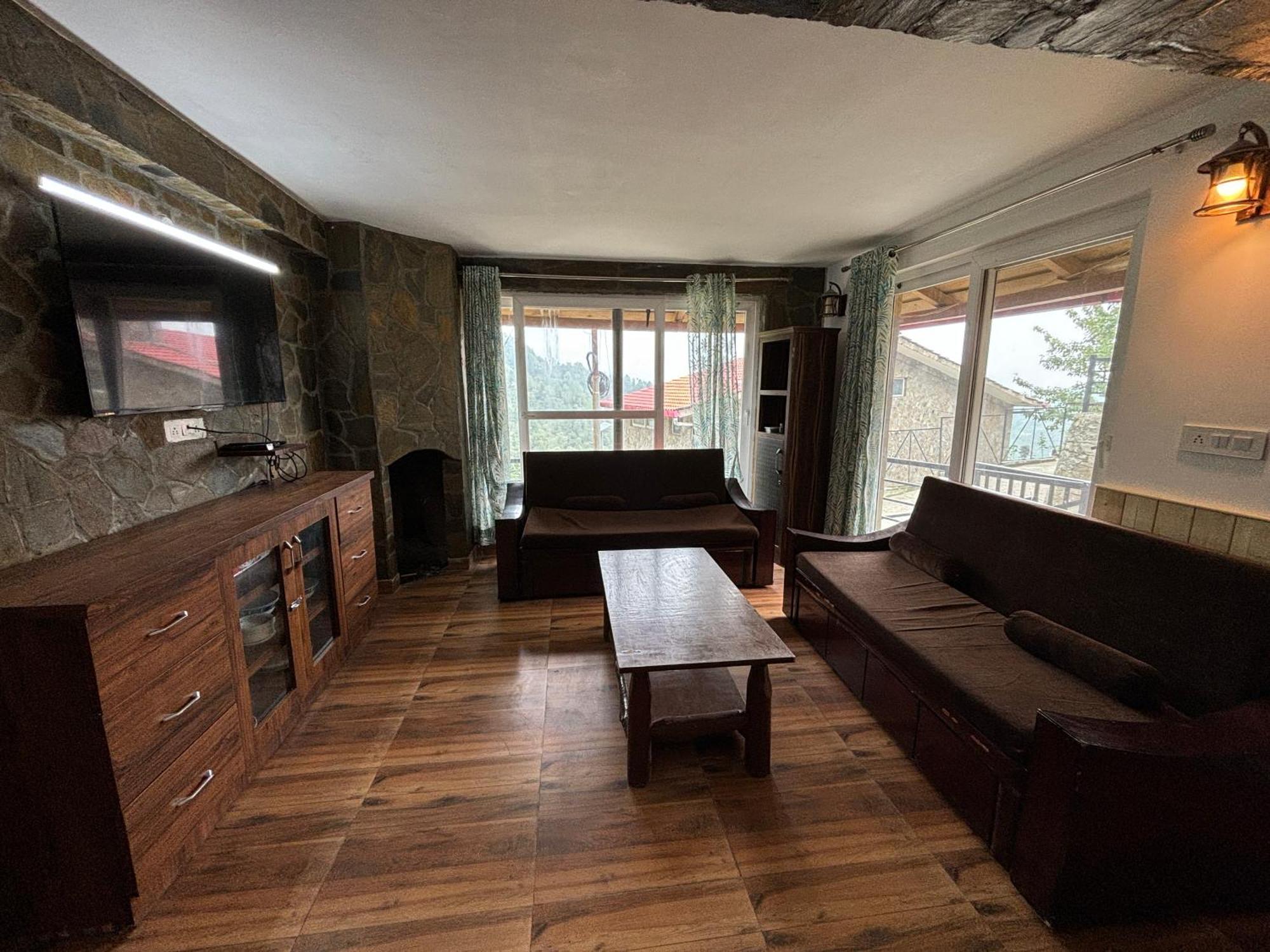 Indus Valley Mukteshwar Villa Bagian luar foto
